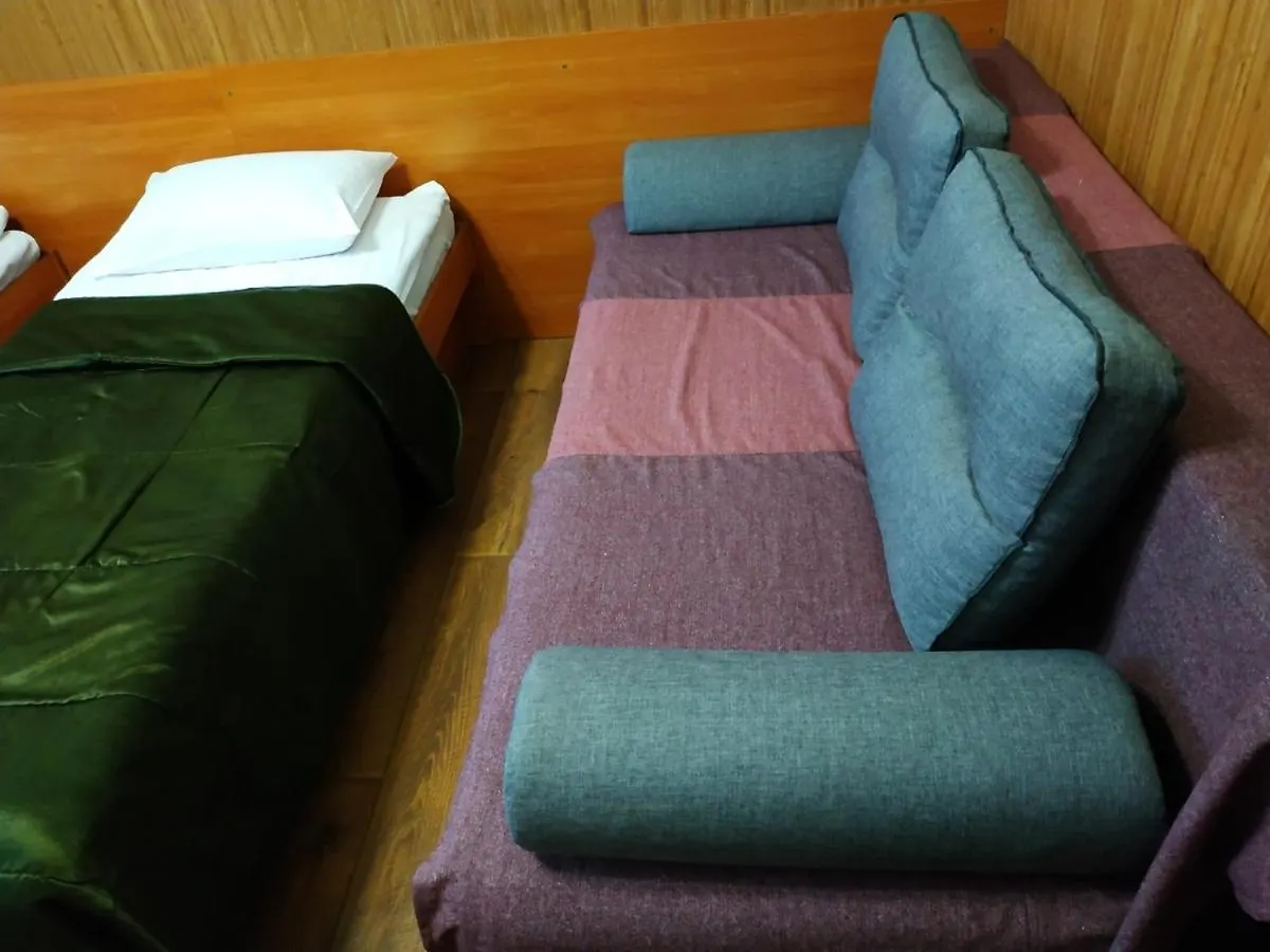 Nton Hotel 리비프