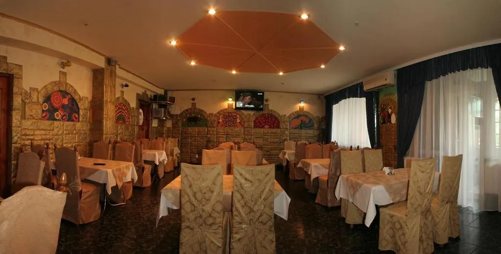 Nton Hotel 리비프